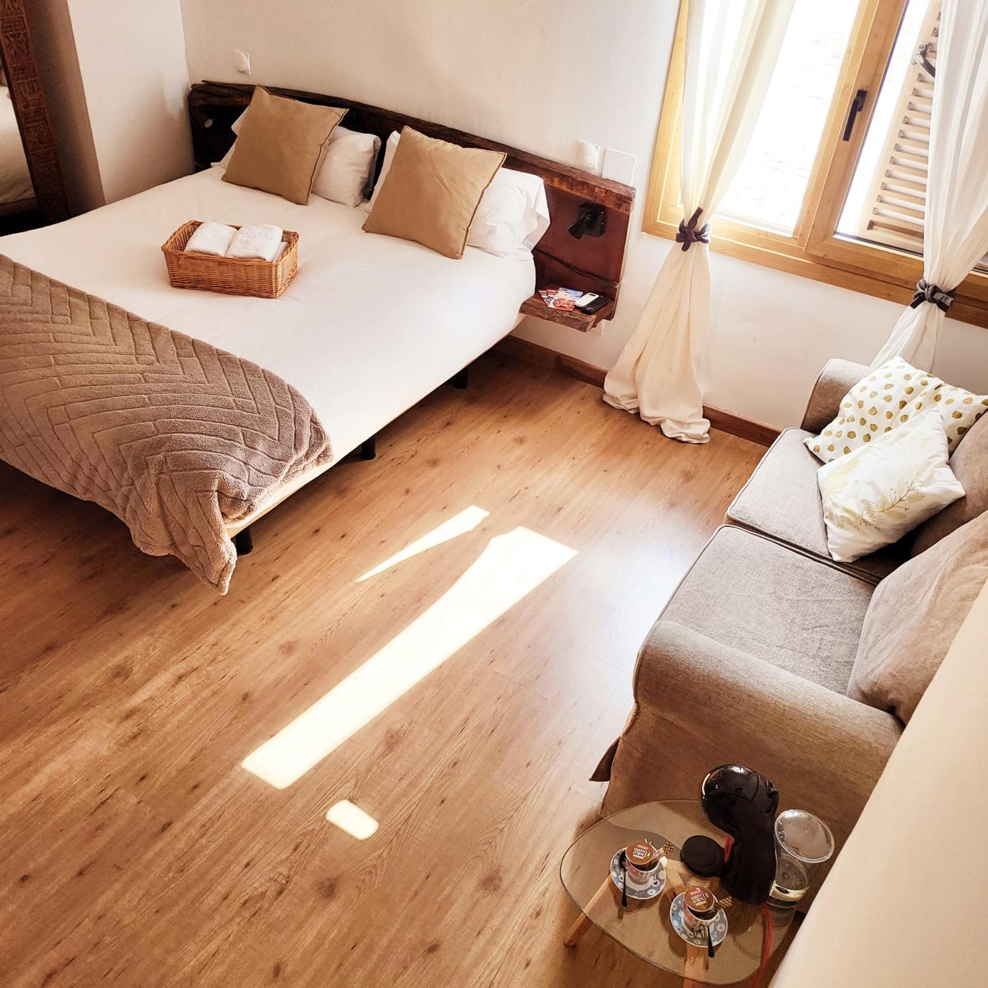 Hotel Rural Luna Llena Torremocha de Jarama Habitación foto